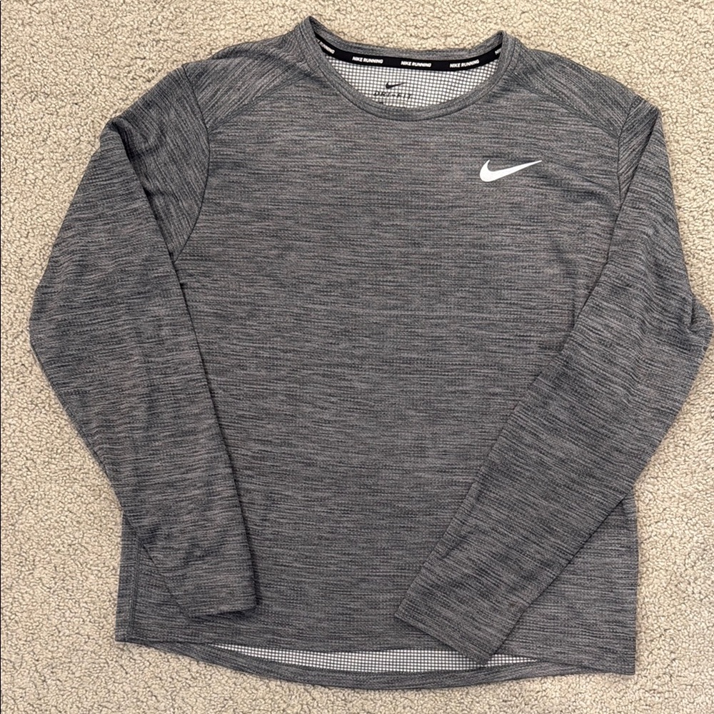 Nike (Dri-Fit) Gray Long Sleeve Sweater